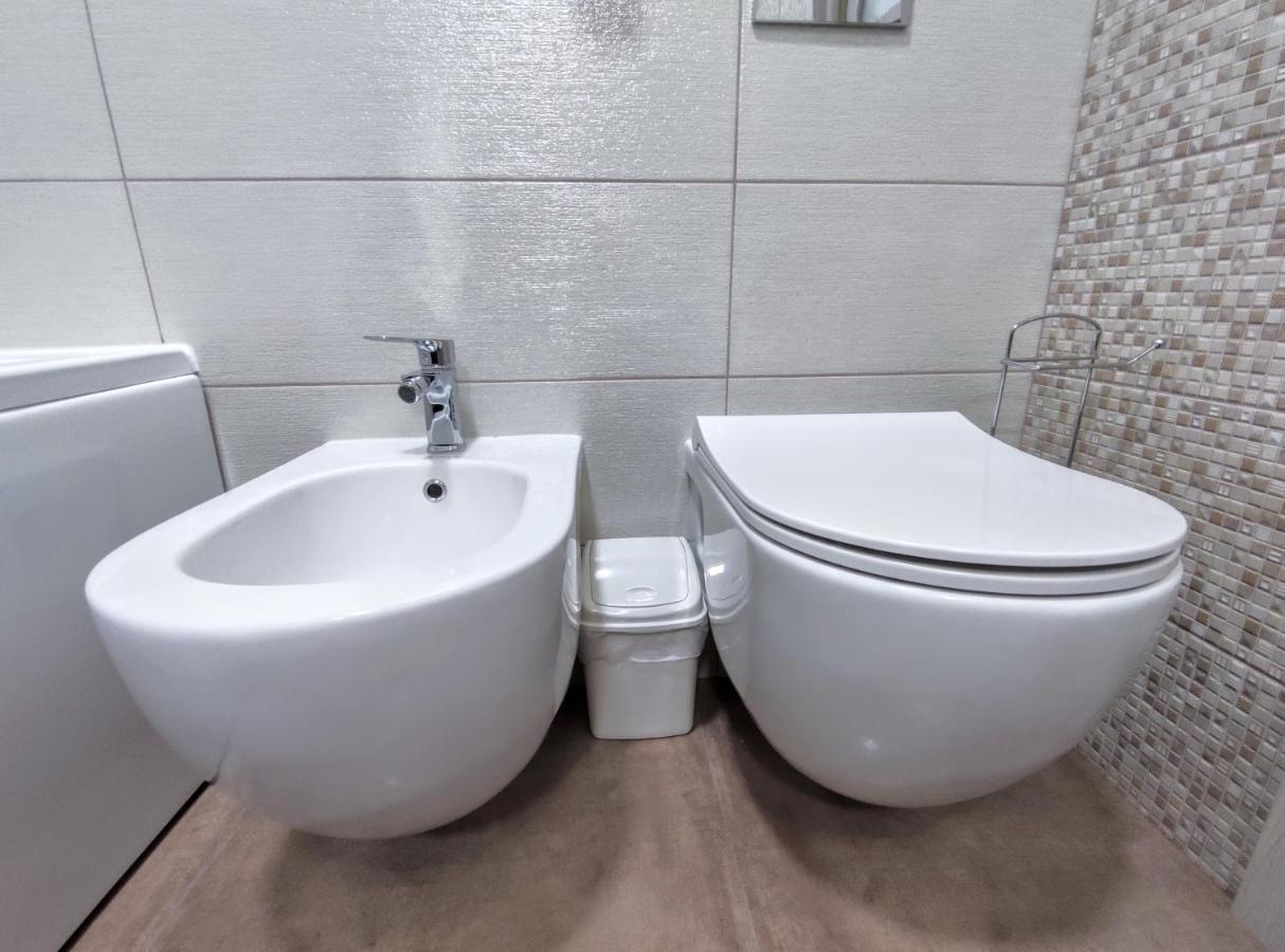 "Well-Being" Popular Among Business Person Appartement Lviv Buitenkant foto